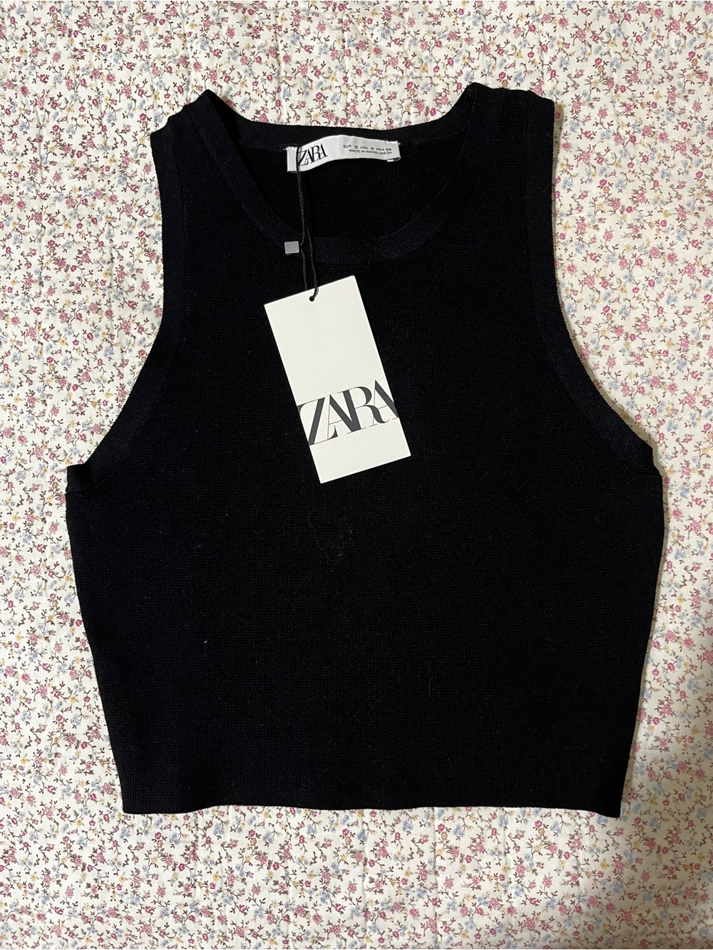NWT Zara Black Crewneck Ribbed Crop Tank Top. Small
